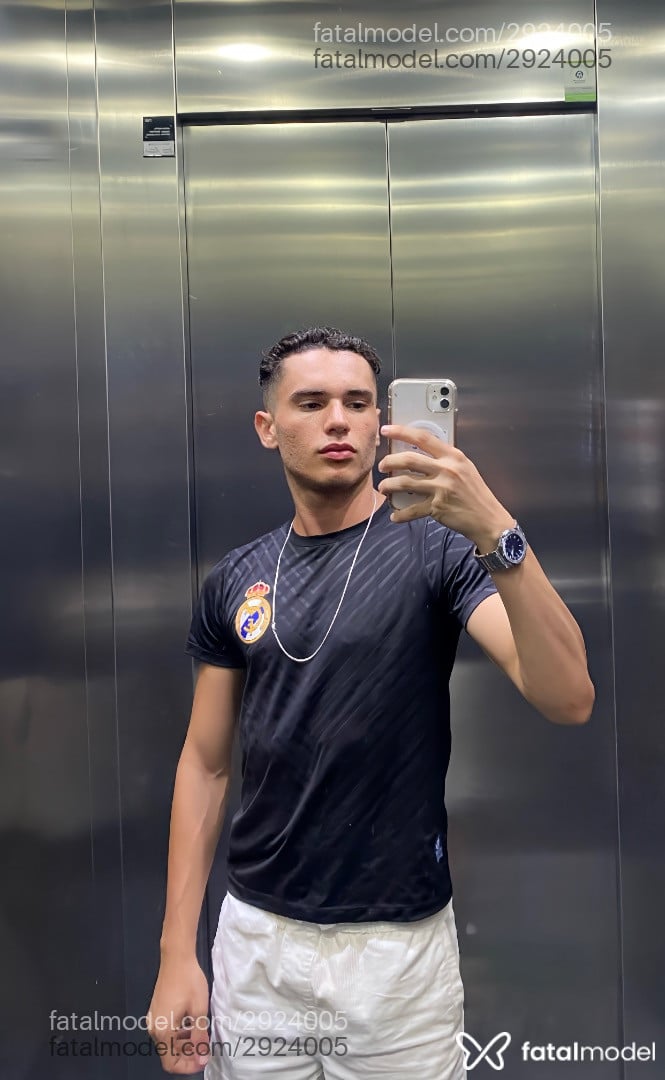 Acompanhante homem com cabelo castanho de olhos castanhos em Ribeirão Preto - Fernando Boneti