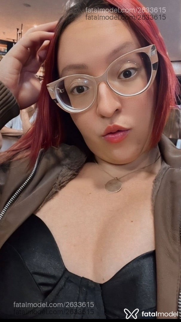 Acompanhante mulher ruiva (o) de olhos castanhos em Diadema - Viviane Maciel