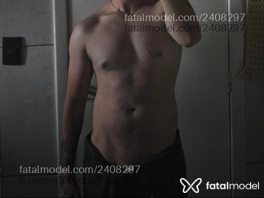 Acompanhante homem com cabelo castanho de olhos castanhos em Guarapuava Acompanhante homem com cabelo castanho de olhos castanhos em Guarapuava - Lucas