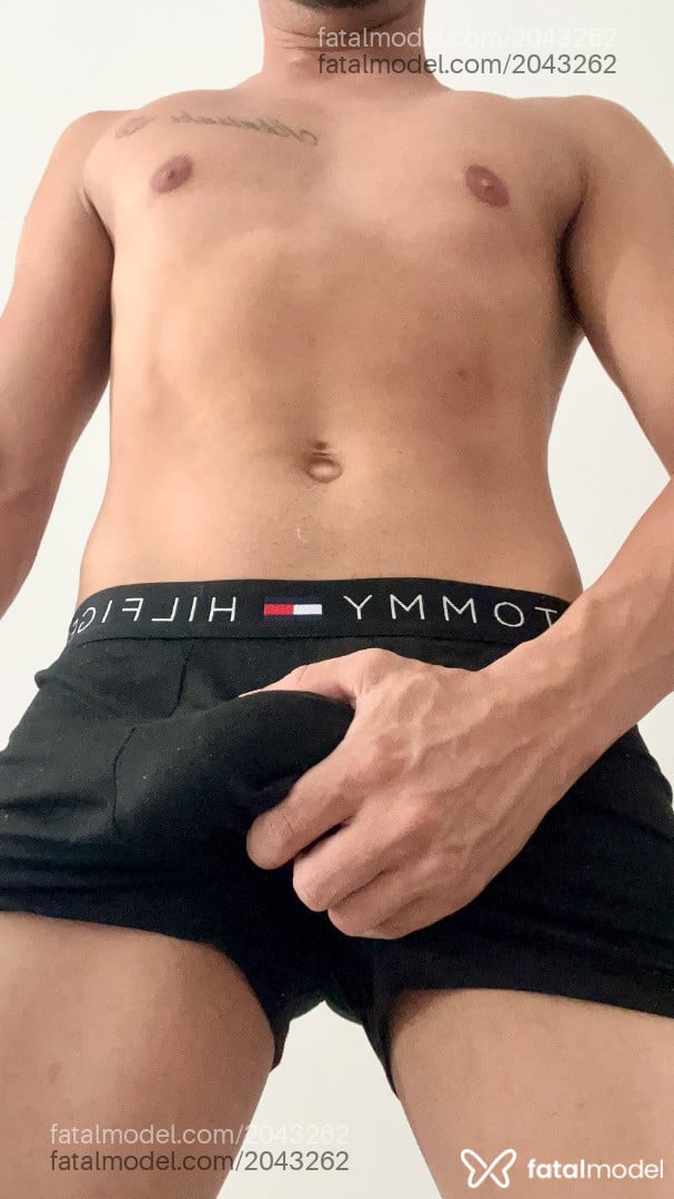Acompanhante homem morena (o) de olhos castanhos - Arthur