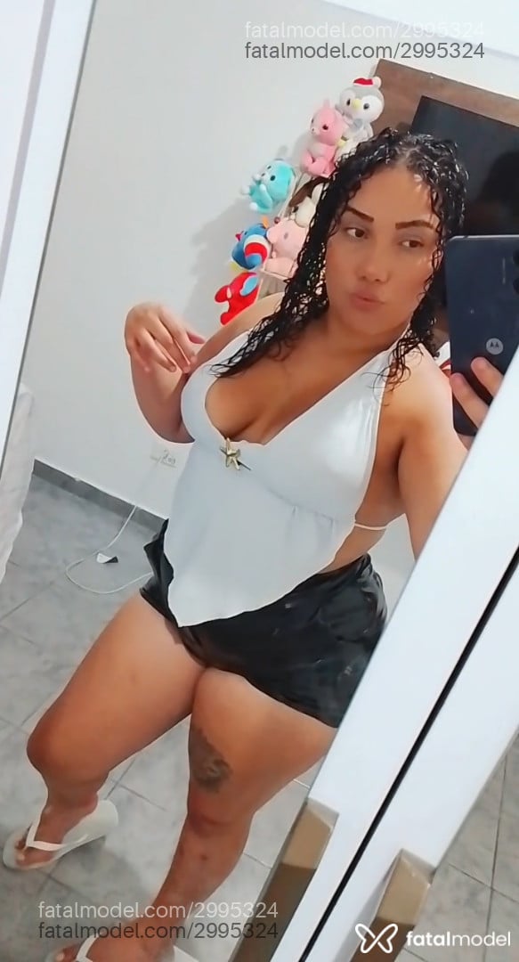 Acompanhante mulher morena (o) de olhos castanhos em Guarujá - Lethicia