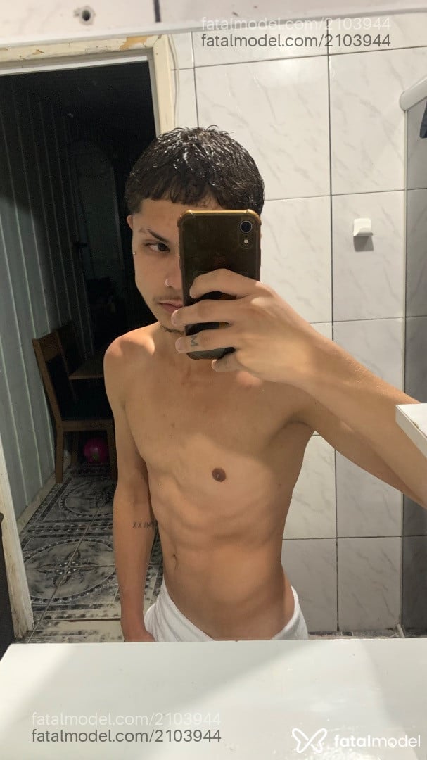 Acompanhante homem com cabelo castanho de olhos castanhos em Alvorada - Lkdrey