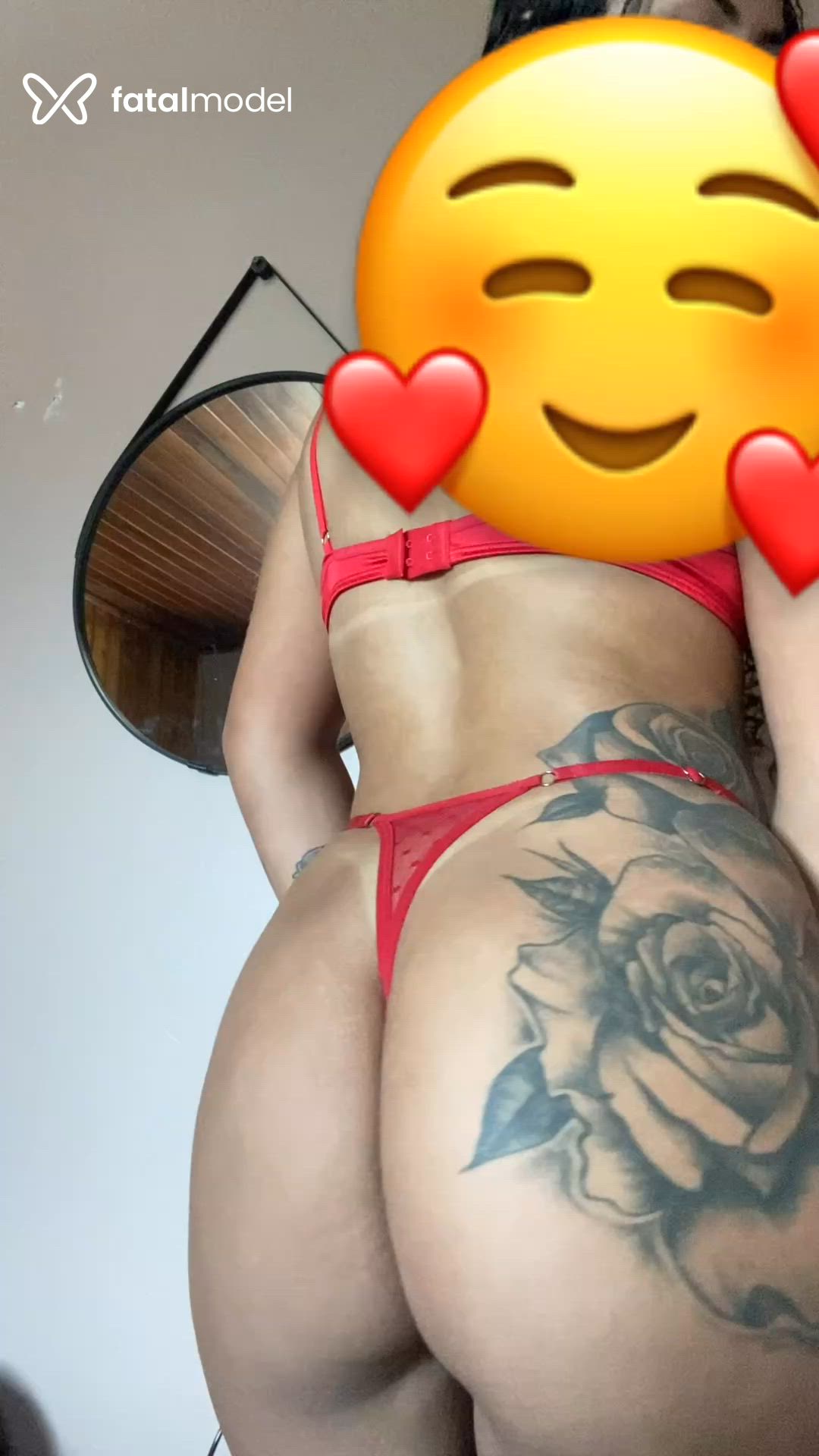 Acompanhante mulher morena (o) de olhos mel - Nicole