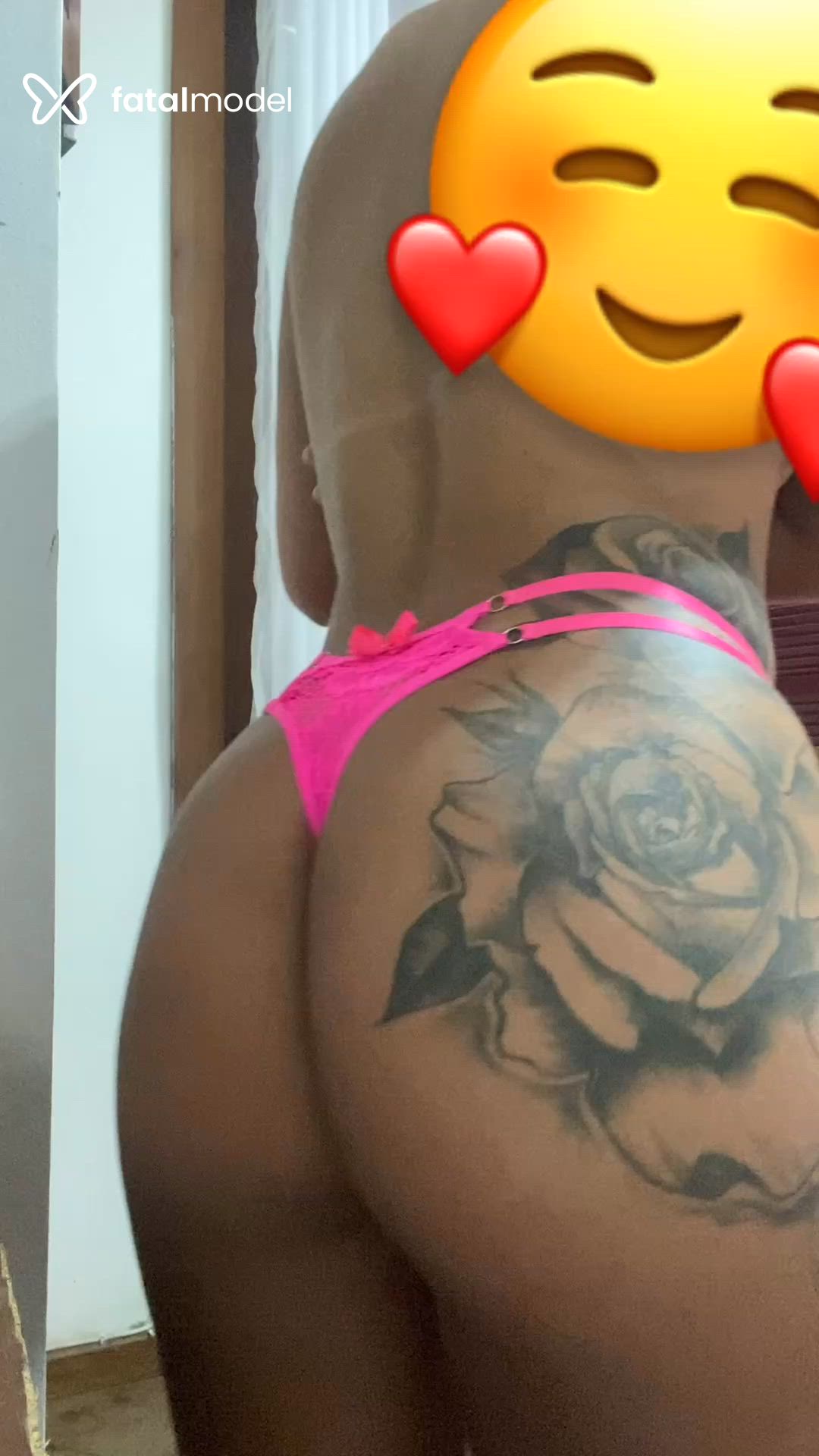 Acompanhante mulher morena (o) de olhos mel - Nicole