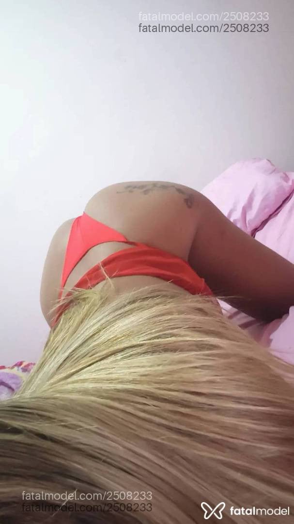 Acompanhante mulher loira (o) de olhos verdes - Mirella