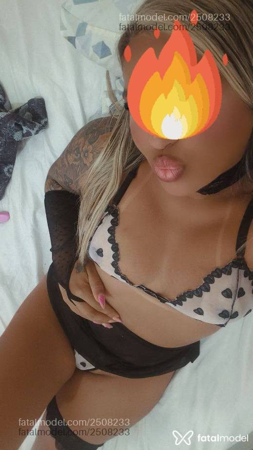 Acompanhante mulher loira (o) de olhos verdes em Cabo Frio - Mirella