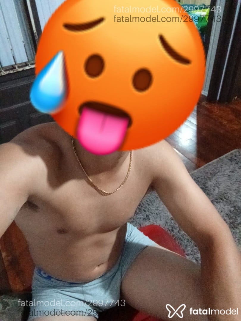 Acompanhante homem com cabelo castanho de olhos castanhos em Marau Acompanhante homem com cabelo castanho de olhos castanhos em Marau - Elbilico