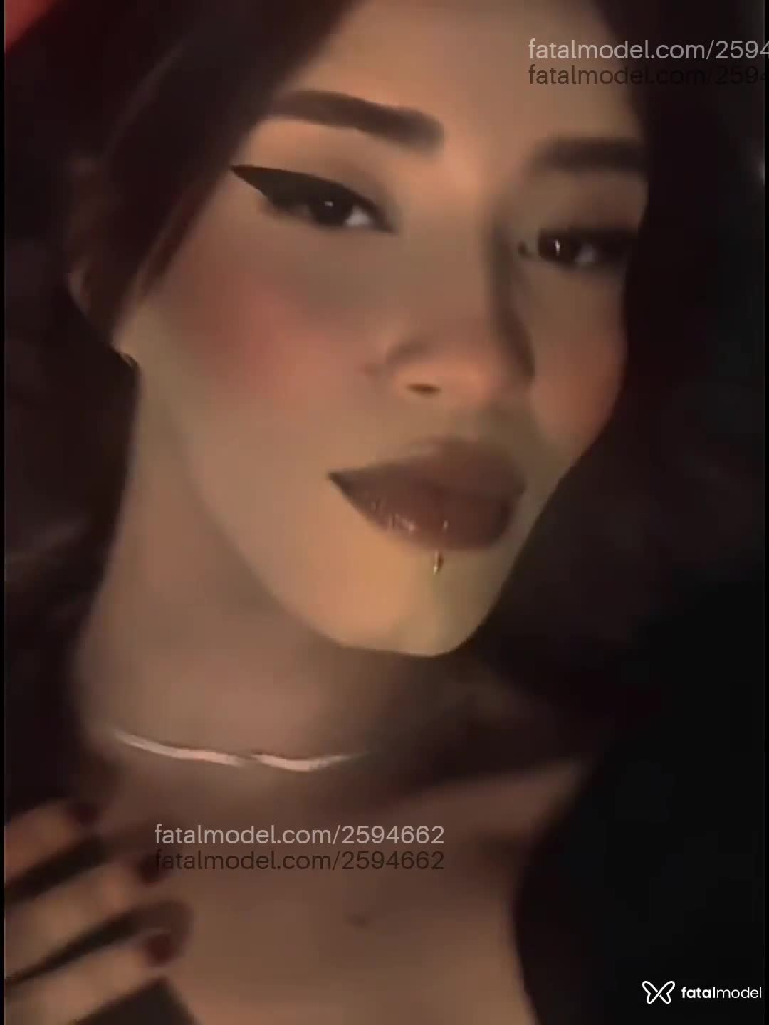 Acompanhante mulher trans com cabelo castanho de olhos castanhos em Maceió Acompanhante mulher trans com cabelo castanho de olhos castanhos em Maceió - Rayra