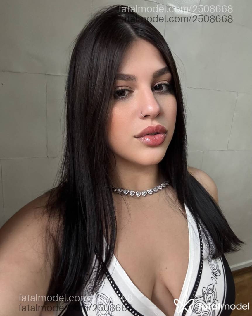 Acompanhante mulher morena (o) de olhos castanhos - Isadora Diniz