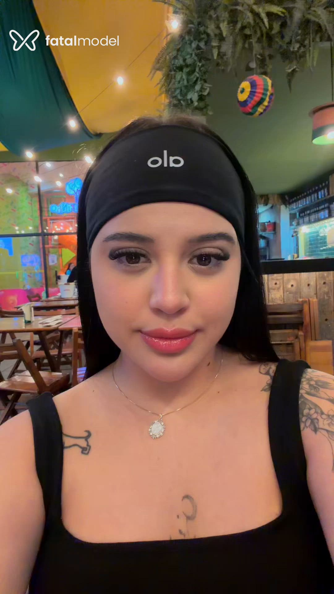 Acompanhante mulher morena (o) de olhos castanhos - Alice Buarque
