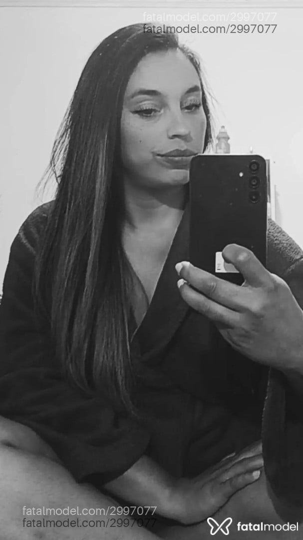 Acompanhante mulher morena (o) de olhos castanhos em Virtual - Thifanygaúcha