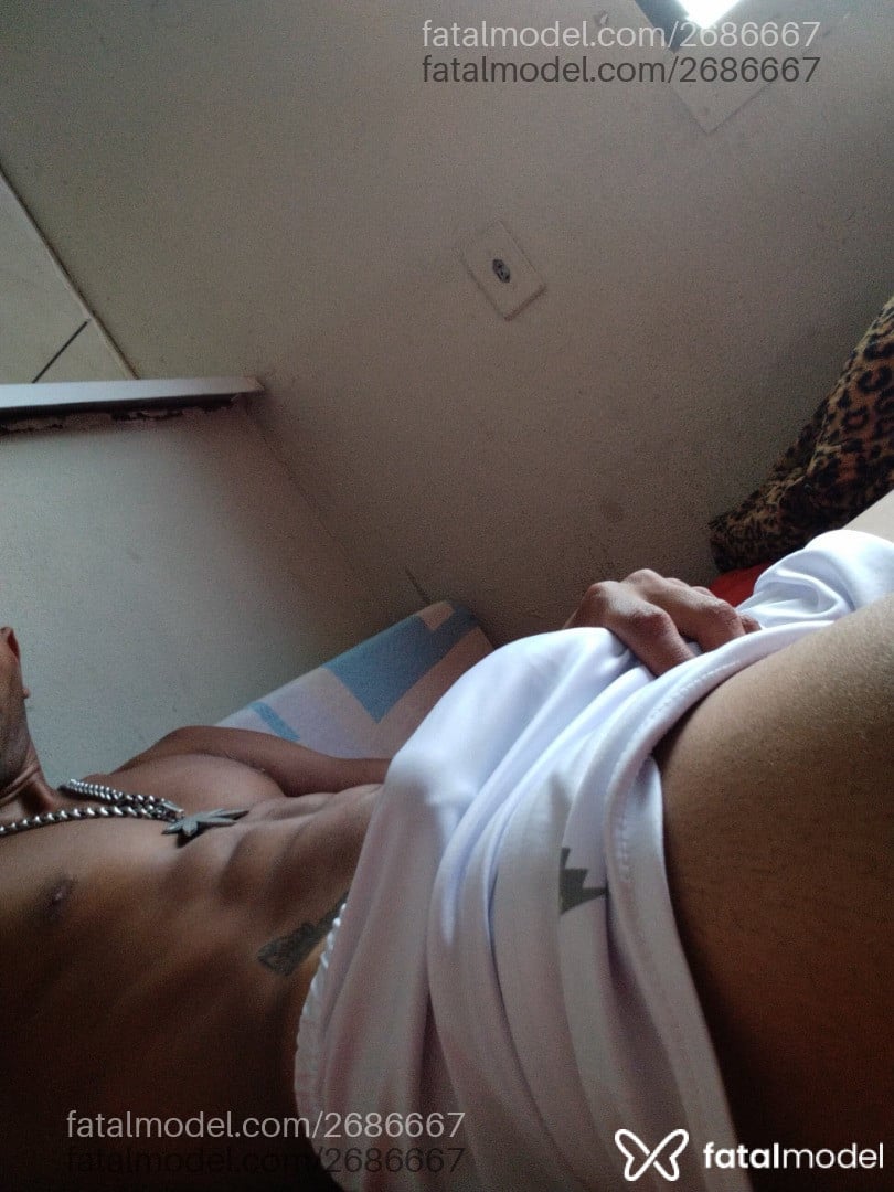Acompanhante homem morena (o) de olhos pretos em Maringá - Rafael
