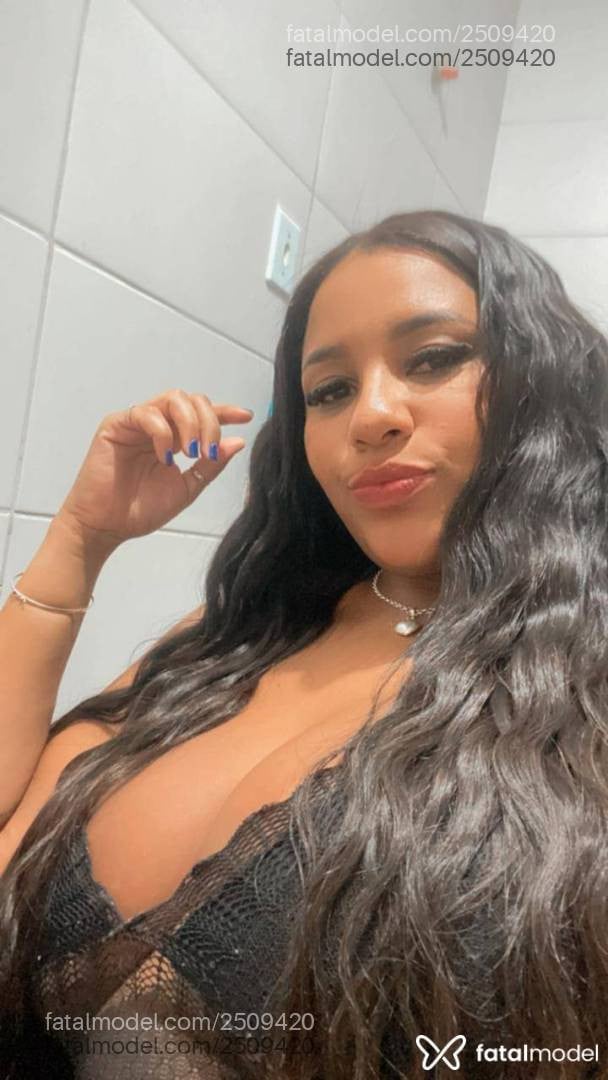 Acompanhante mulher morena (o) de olhos castanhos - Leandra Ribeiro