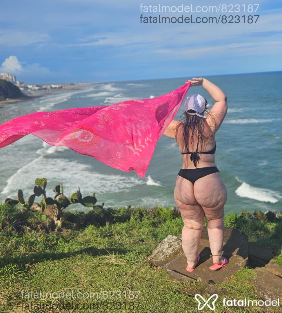 Acompanhante mulher loira (o) de olhos verdes em Caxias do Sul - Carina Serra