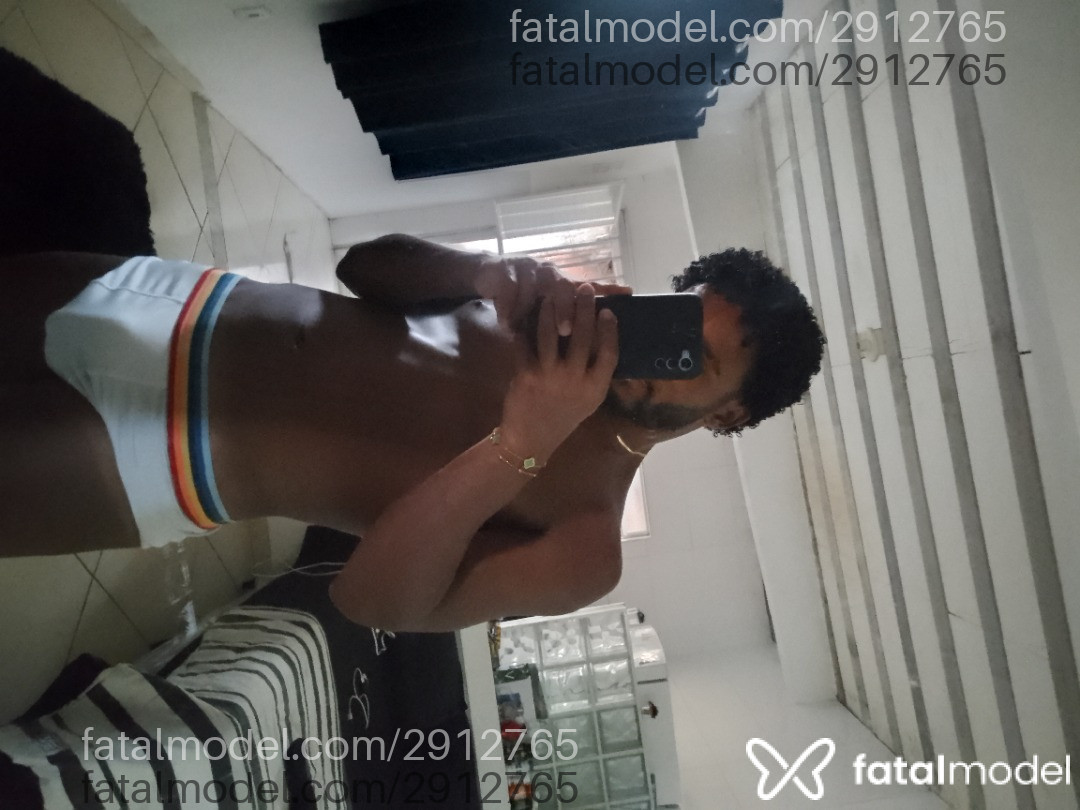 Acompanhante homem com cabelo castanho de olhos pretos em Rio de Janeiro - Yago Mendes