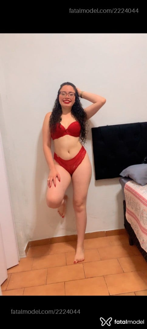 Acompanhante mulher com cabelo castanho de olhos castanhos em Mauá - Aylaa
