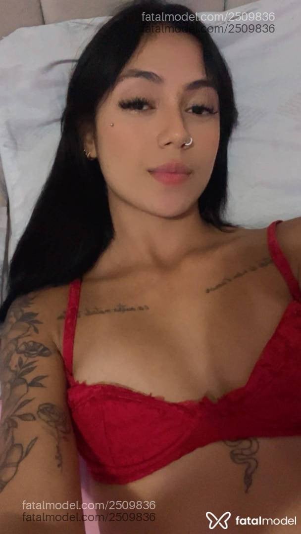 Acompanhante mulher morena (o) de olhos castanhos - Alana