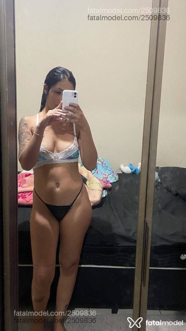Acompanhante mulher morena (o) de olhos castanhos - Alana
