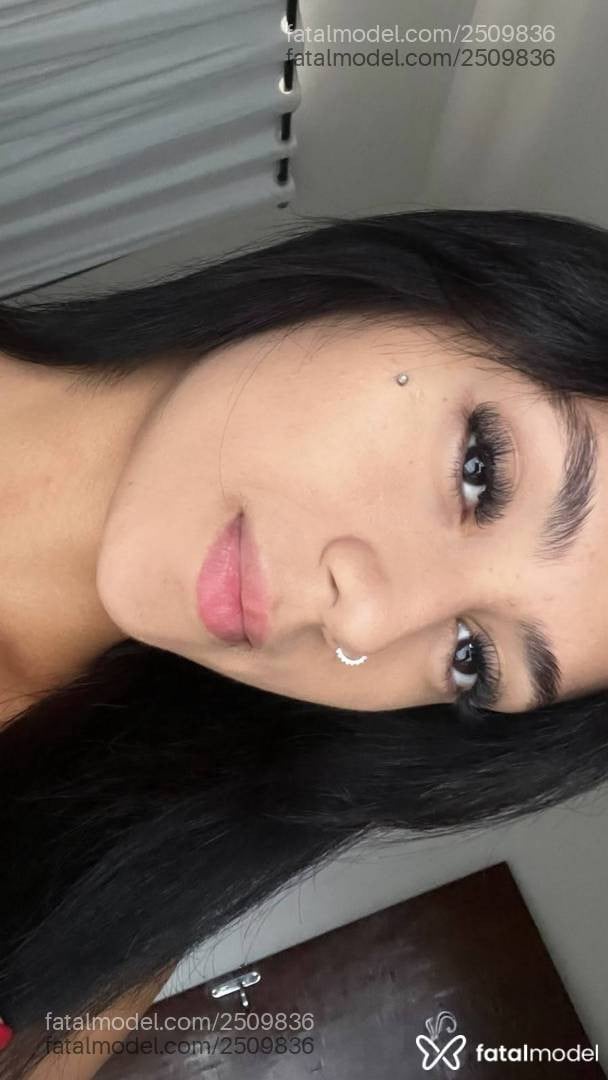 Acompanhante mulher morena (o) de olhos castanhos - Alana