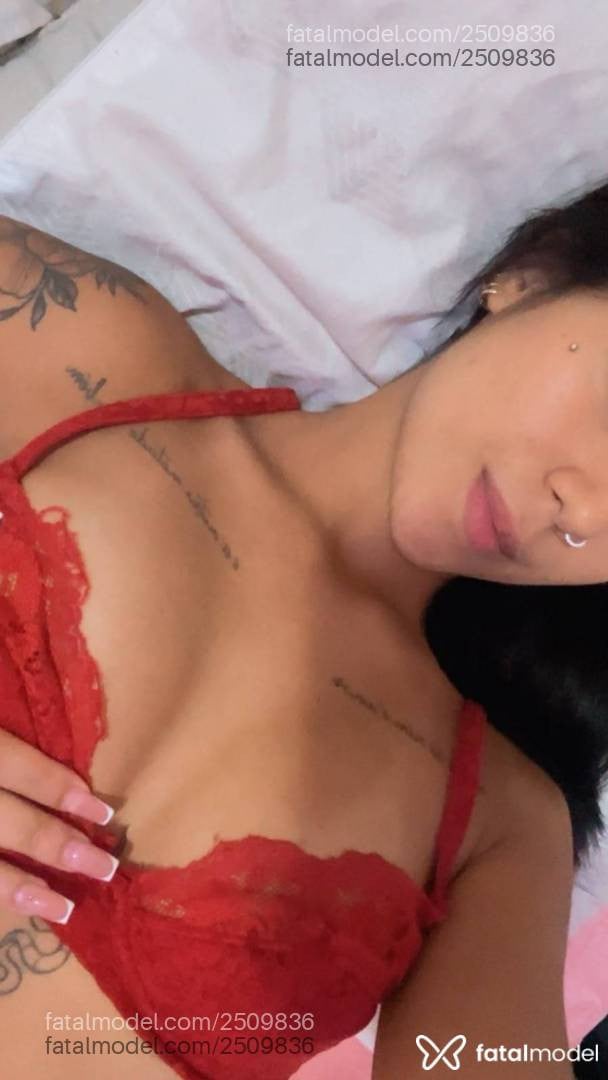 Acompanhante mulher morena (o) de olhos castanhos - Alana