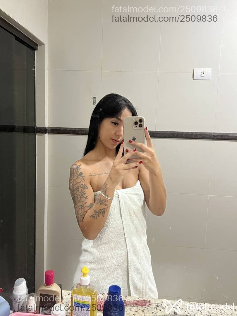 Acompanhante mulher morena (o) de olhos castanhos - Alana
