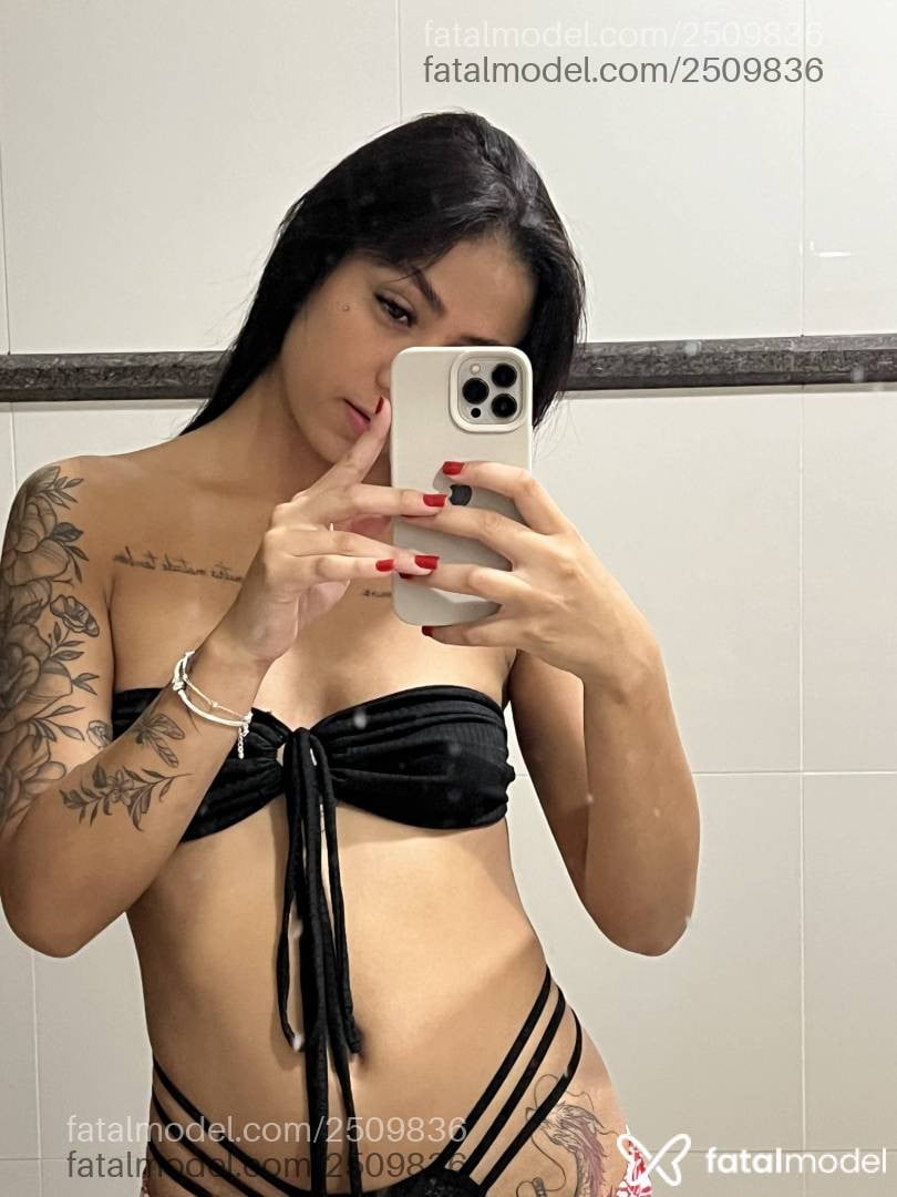 Acompanhante mulher morena (o) de olhos castanhos - Alana