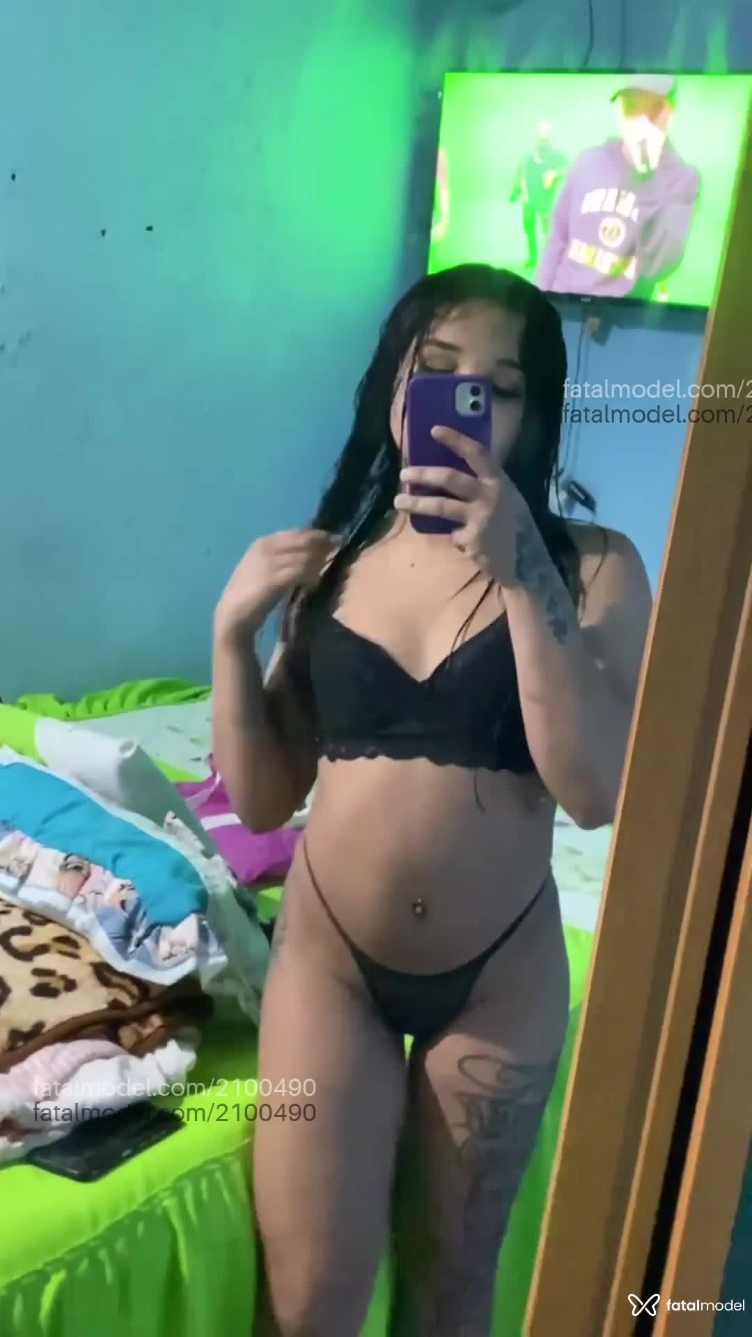Acompanhante mulher trans morena (o) de olhos castanhos em Belo Horizonte Acompanhante mulher trans morena (o) de olhos castanhos em Belo Horizonte - Lua
