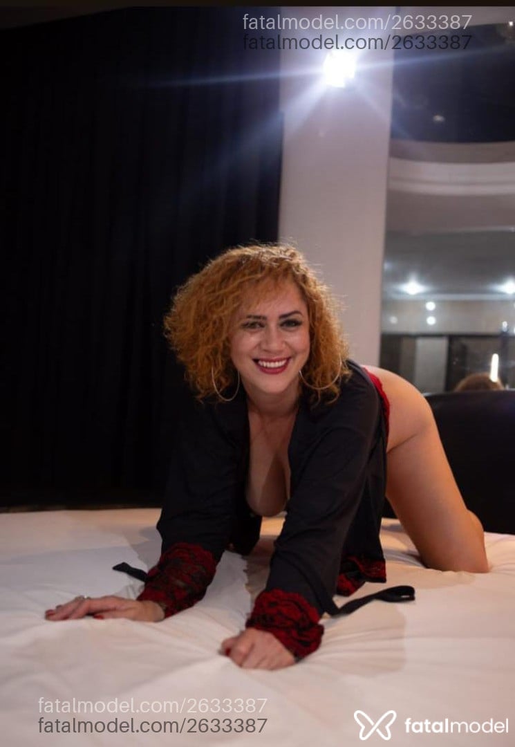 Acompanhante mulher ruiva (o) de olhos azuis - Serennamystic