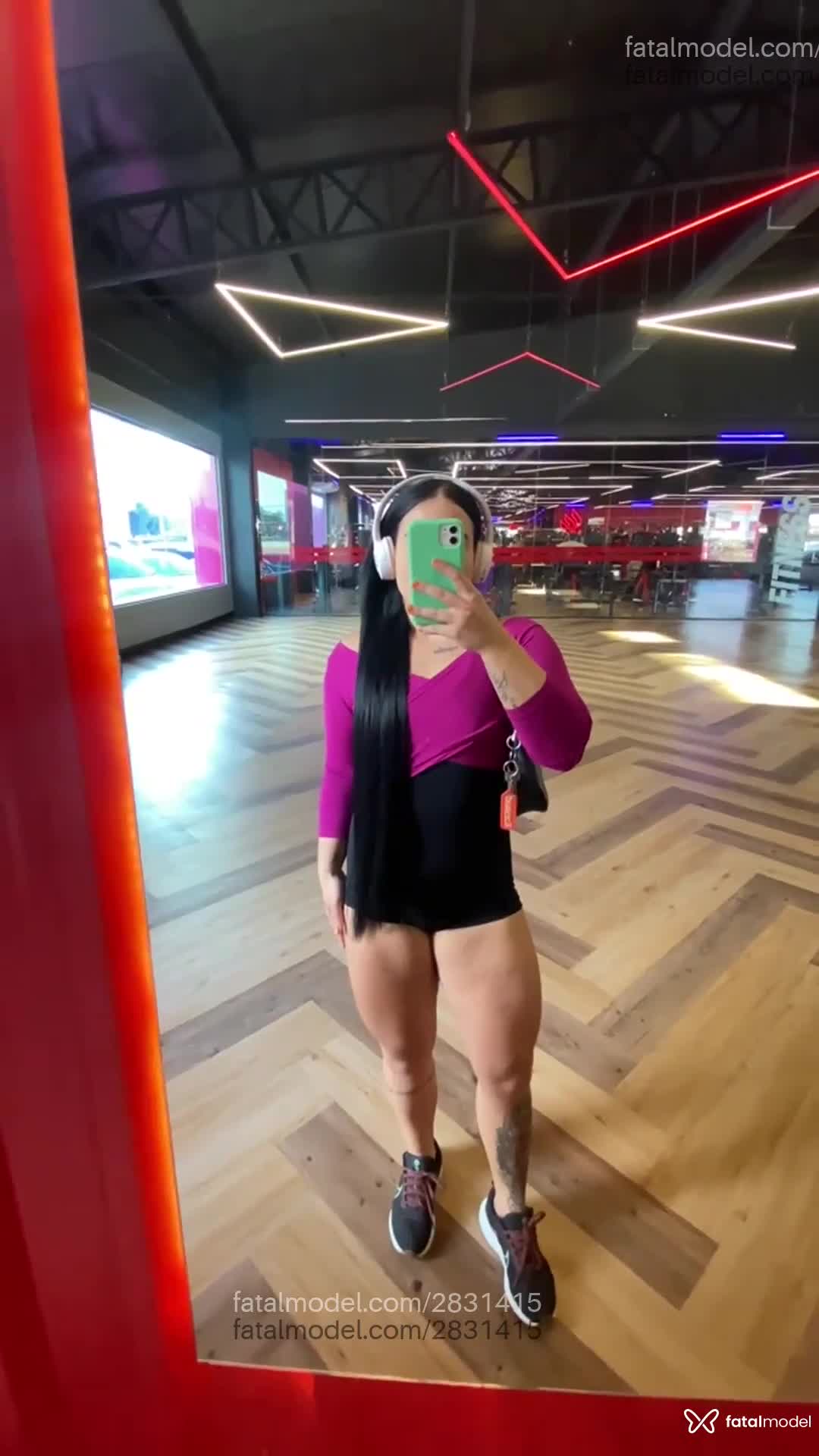 Acompanhante mulher morena (o) de olhos mel em Virtual - Rivania Saraiva