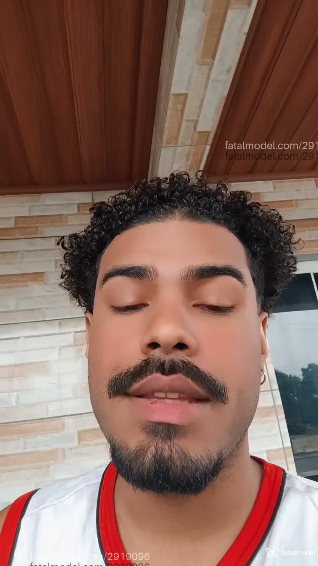 Acompanhante homem morena (o) de olhos castanhos em Rio de Janeiro Acompanhante homem morena (o) de olhos castanhos em Rio de Janeiro - Johnny
