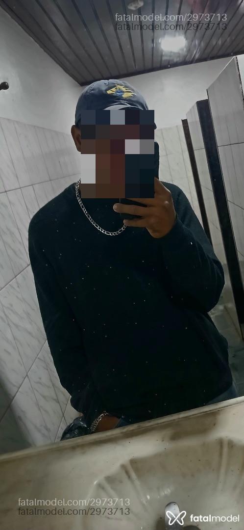 Acompanhante homem com cabelo castanho de olhos castanhos em São Paulo Acompanhante homem com cabelo castanho de olhos castanhos em São Paulo - Venezaa