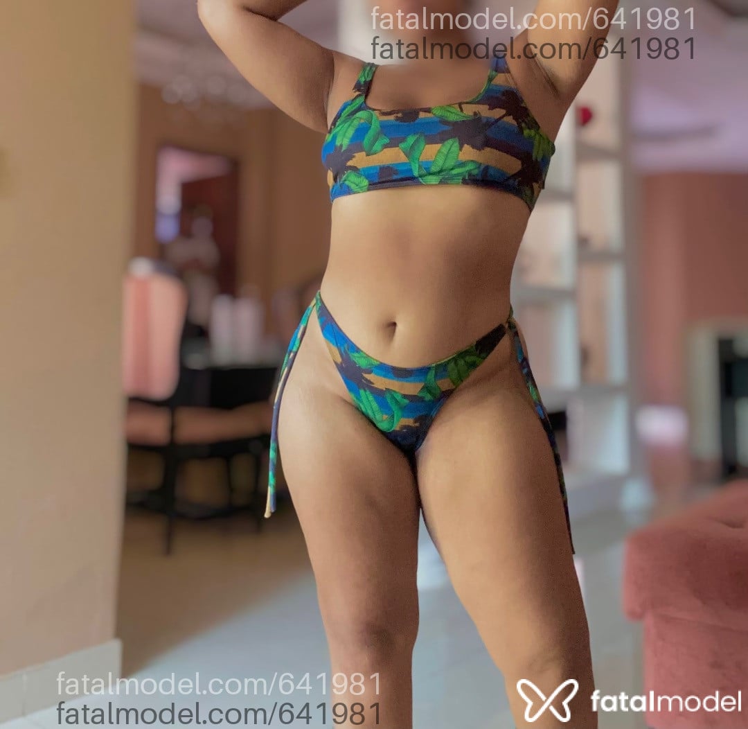 Acompanhante mulher com cabelo castanho de olhos pretos em Belém Acompanhante mulher com cabelo castanho de olhos pretos em Belém - Sol