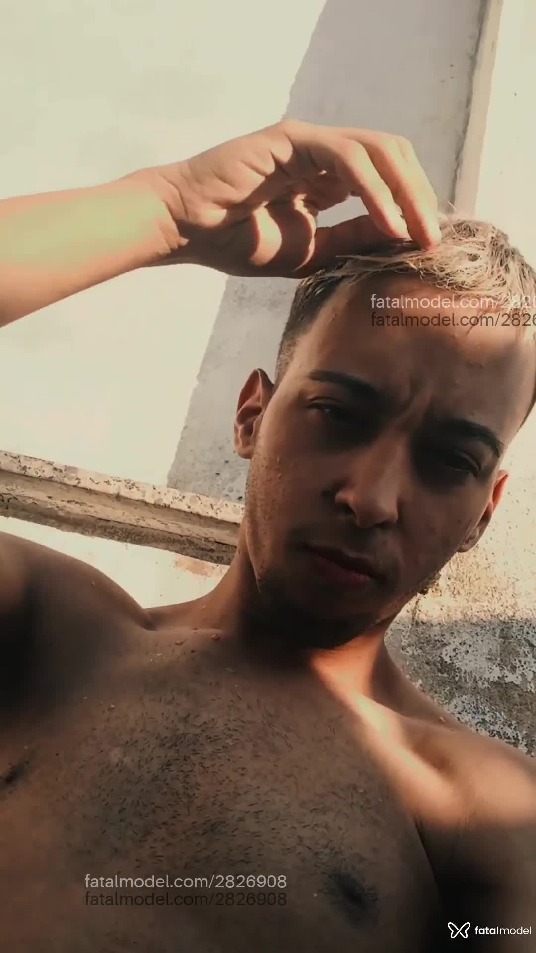 Acompanhante homem com cabelo castanho de olhos castanhos em São João de Meriti - Treinador