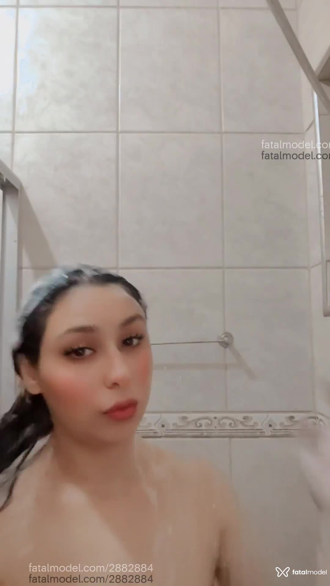 Acompanhante mulher com cabelo castanho de olhos castanhos em Virtual Acompanhante mulher com cabelo castanho de olhos castanhos em Virtual - Cristina Oliveira
