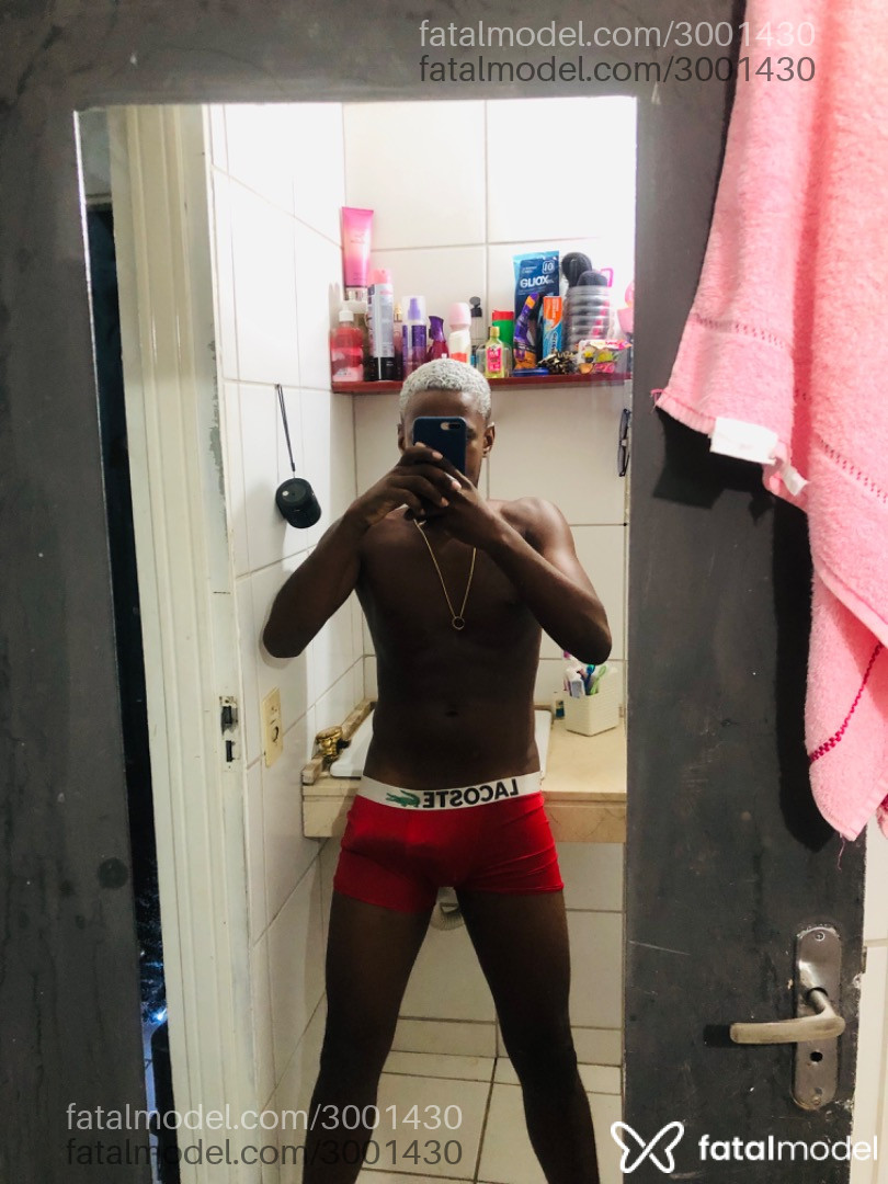 Acompanhante homem com cabelo colorido de olhos castanhos em Belford Roxo - Leandro