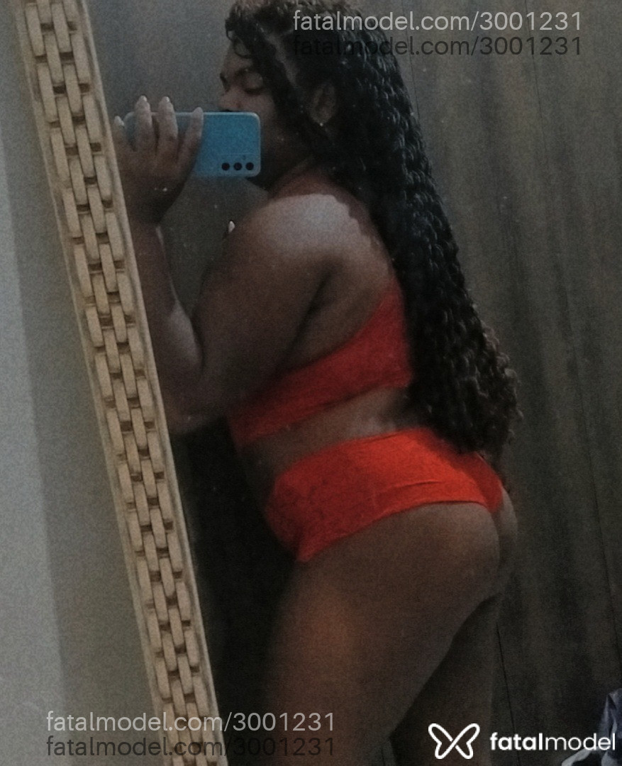 Acompanhante mulher trans morena (o) de olhos pretos em Virtual - Viicky