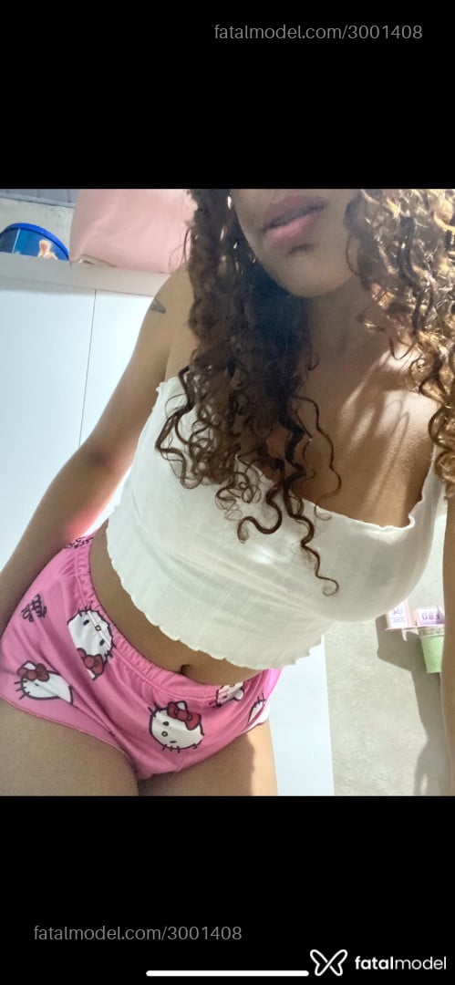 Acompanhante mulher com cabelo castanho de olhos verdes em Pinhais Acompanhante mulher com cabelo castanho de olhos verdes em Pinhais - Milena