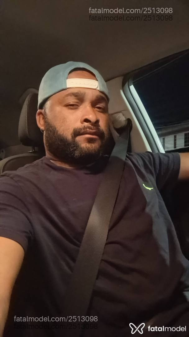 Acompanhante homem morena (o) de olhos pretos em São Paulo Acompanhante homem morena (o) de olhos pretos em São Paulo - Tigrão