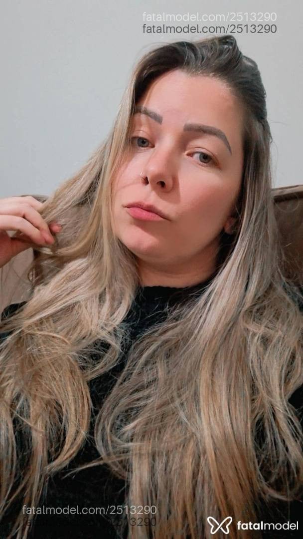 Acompanhante mulher loira (o) de olhos azuis - Loirinhamassagem