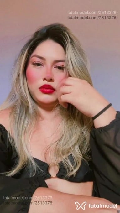 Acompanhante mulher loira (o) de olhos castanhos em São Paulo - Indialoira