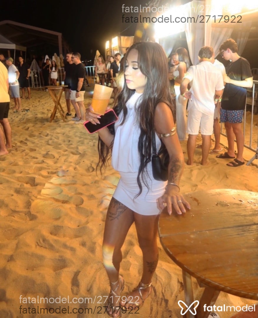 Acompanhante mulher trans com cabelo castanho de olhos castanhos em Porto Seguro - Sereiazinha