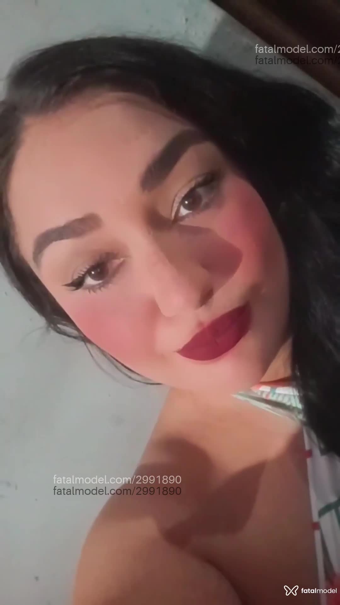 Acompanhante mulher morena (o) de olhos castanhos em Querência - érika