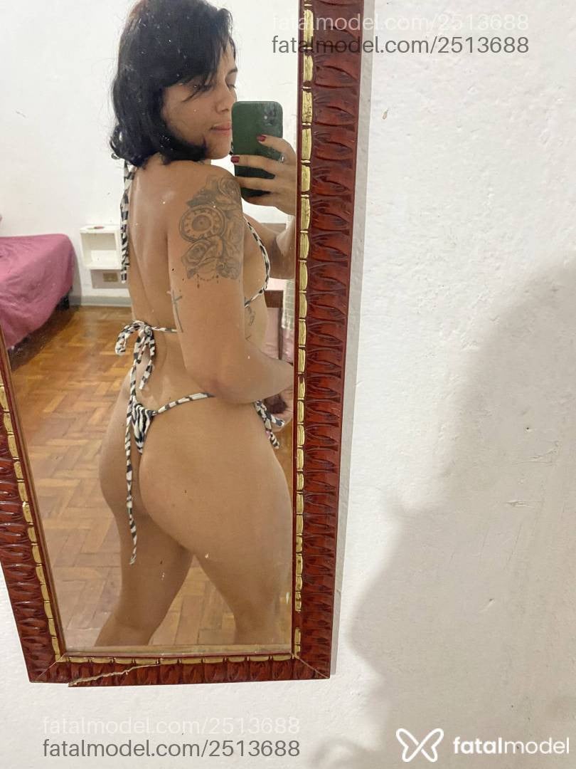 Acompanhante mulher com cabelo castanho de olhos castanhos - Luiza
