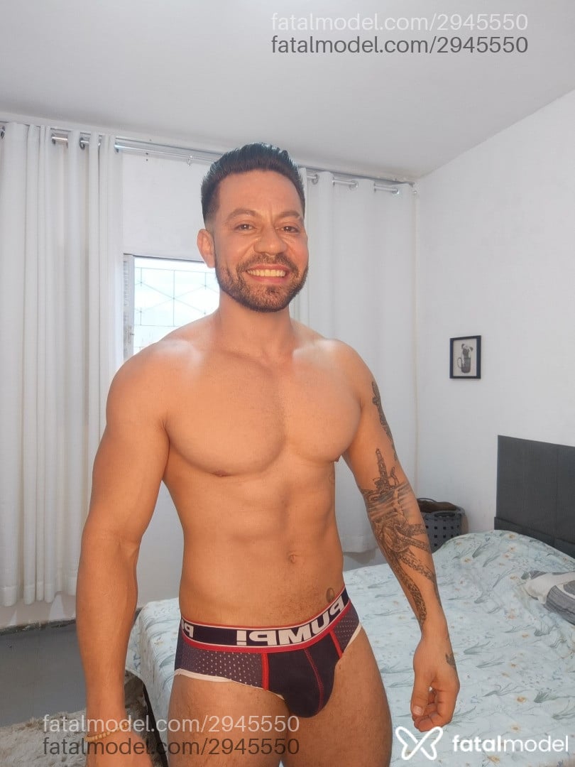 Acompanhante homem loira (o) de olhos pretos em São Paulo Acompanhante homem loira (o) de olhos pretos em São Paulo - Phelipe