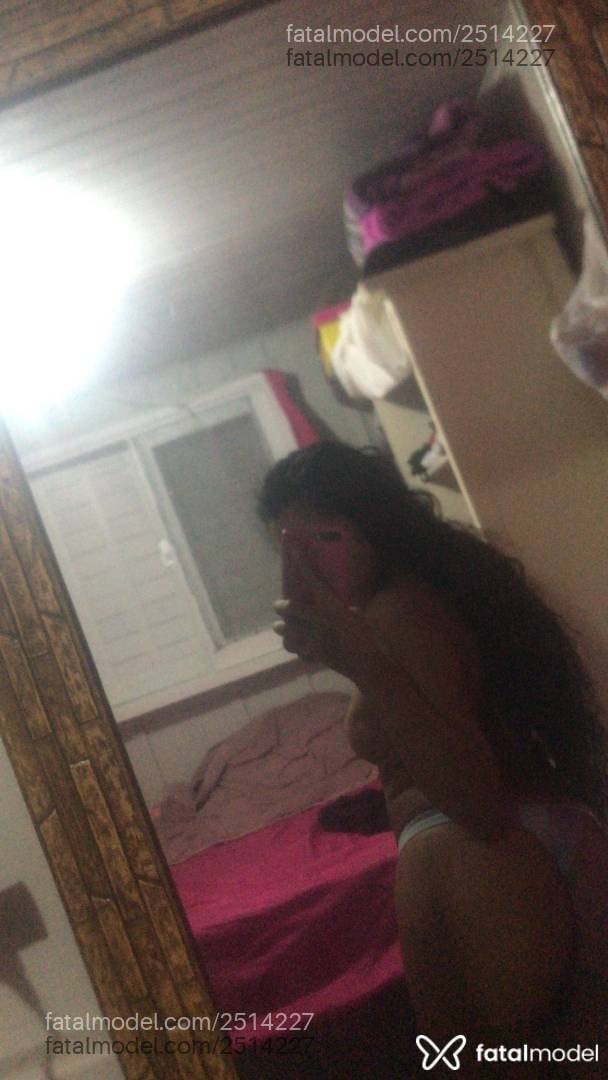 Acompanhante mulher morena (o) de olhos pretos em Imbituba Acompanhante mulher morena (o) de olhos pretos em Imbituba - Nayla