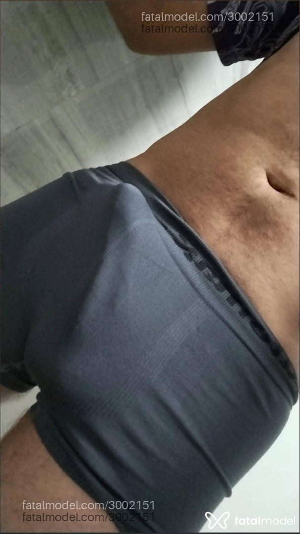 Acompanhante homem com cabelo castanho de olhos castanhos em Uberlândia Acompanhante homem com cabelo castanho de olhos castanhos em Uberlândia - Mario