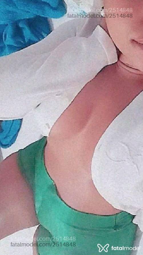 Acompanhante mulher morena (o) de olhos castanhos - Morena