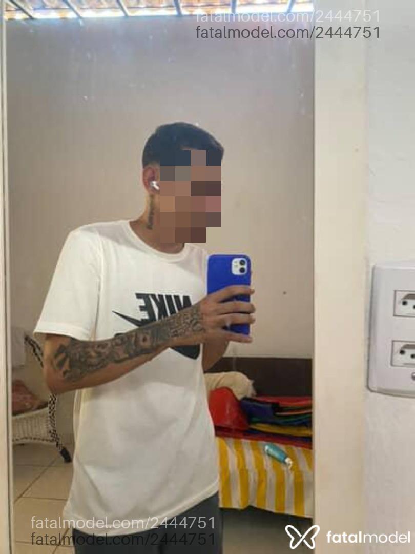 Acompanhante homem com cabelo castanho de olhos castanhos em Virtual - Gabriel