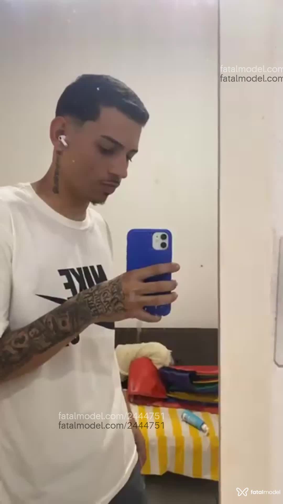 Acompanhante homem com cabelo castanho de olhos castanhos em Virtual - Gabriel