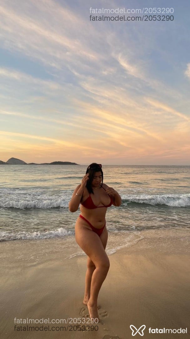 Acompanhante mulher com cabelo castanho de olhos castanhos em Virtual Acompanhante mulher com cabelo castanho de olhos castanhos em Virtual - Laryssa Pimentel